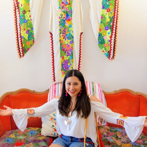 The Line of Style off the shoulder top. - Picture 6 of 7